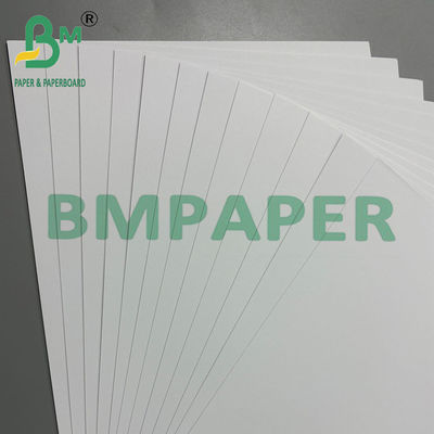 200 g de papel ligero sin madera, papel blanco sin recubrimiento