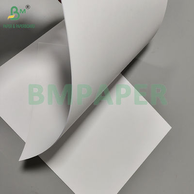 Papel sin revestimiento de madera de alta blanqueza para la fabricación de varios libros