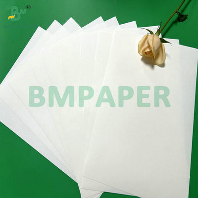 1000 mm 1100 mm 200 gramos Papel Kraft blanco rígido para la producción de núcleos de papel de tubo