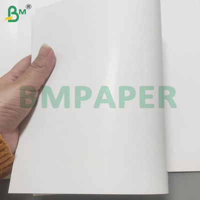 Hojas de papel de tarjetas de juego de núcleo negro recubiertas de dos lados 310GSM