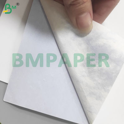Hojas de papel de tarjetas de juego de núcleo negro recubiertas de dos lados 310GSM
