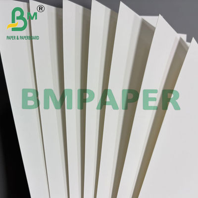 Papel sintético PET revestido duradero de 200 mm para tarjetas de felicitación 70 * 100 cm