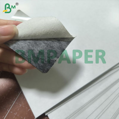 Papel de póquer brillante de doble cara con acabado brillante con núcleo negro Papel de cartas