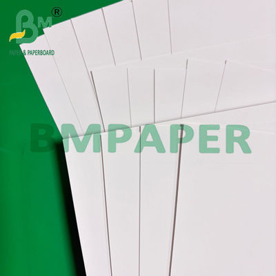 Papel sintético de PET impermeable sin recubrimiento de 180um para etiquetas de ropa