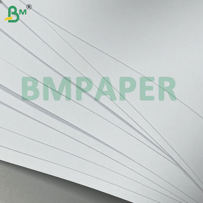 140g 160g Resistencia al pliegue suave Eco-friendly Papel blanco alto sin madera para folletos Portadas de libros