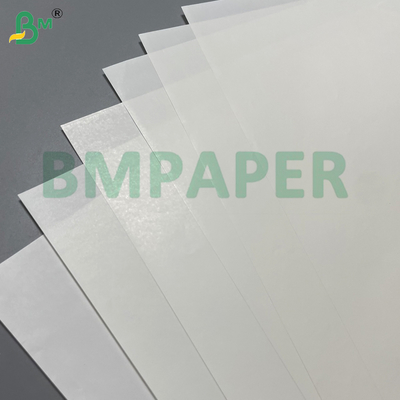 Papel blanco liso de 65 g resistente al agua y alta resistencia en húmedo para etiquetas de cerveza