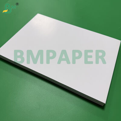 68lb 80lb C/1S Premium Papel recubierto de una sola cara 25 pulgadas X 38 pulgadas Hojas en blanco blancas
