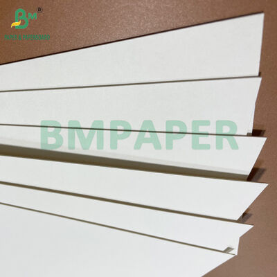 Cartón absorbente blanco de 350g 390g 480 X 330mm de grano corto para posavasos