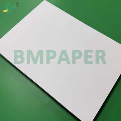 Papel sin recubrimiento de Bristol de 230 gramos para imprimir tarjetas de invitación 787 mm X 1092 mm