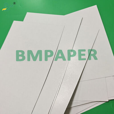 320 gramos Papel negro de núcleo para cartas de juego 72 x 102cm Alto resistente a la lágrima