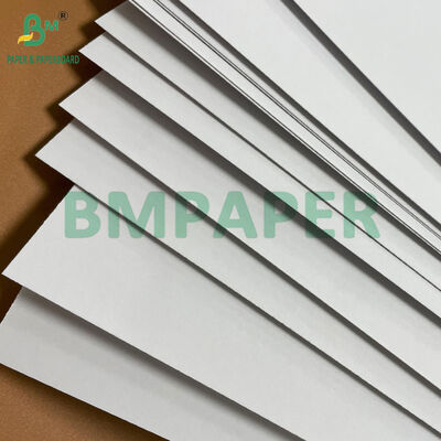 Papel sin revestimiento Woodfree de doble cara blanco brillante de 300GSM 350GSM 400GSM