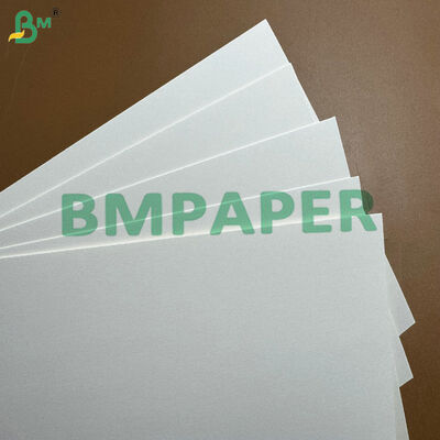Papel resistente a la grasa de gran peso 190 gm 210 gm para bandejas de alimentos y cajas para llevar
