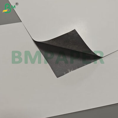 320gm Negro núcleo de dos lados recubiertas de papel de juego de arte brillante